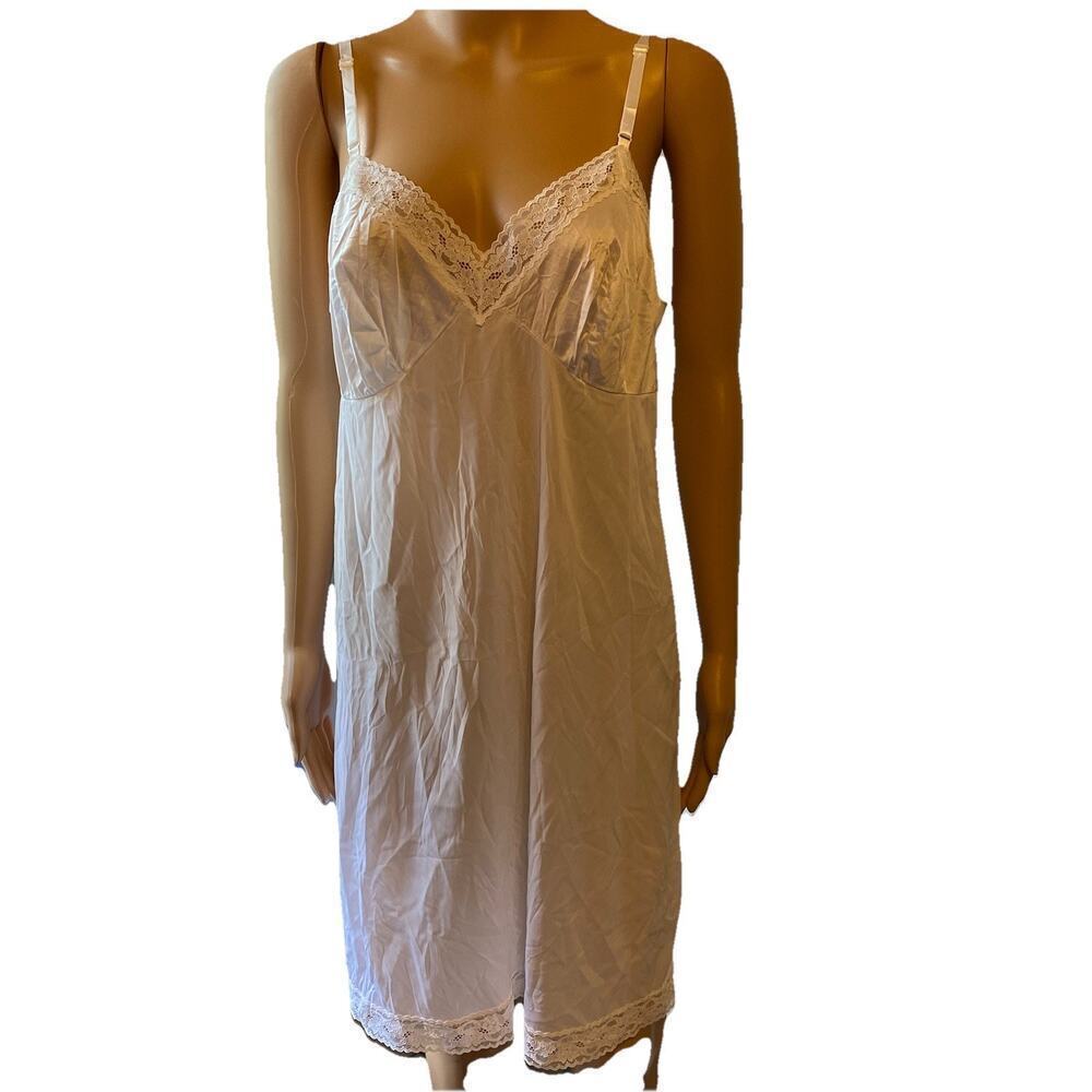 VTG Vanity Fair White Nylon full dress slip Lace Trim Bodice 38 sexy Babydoll